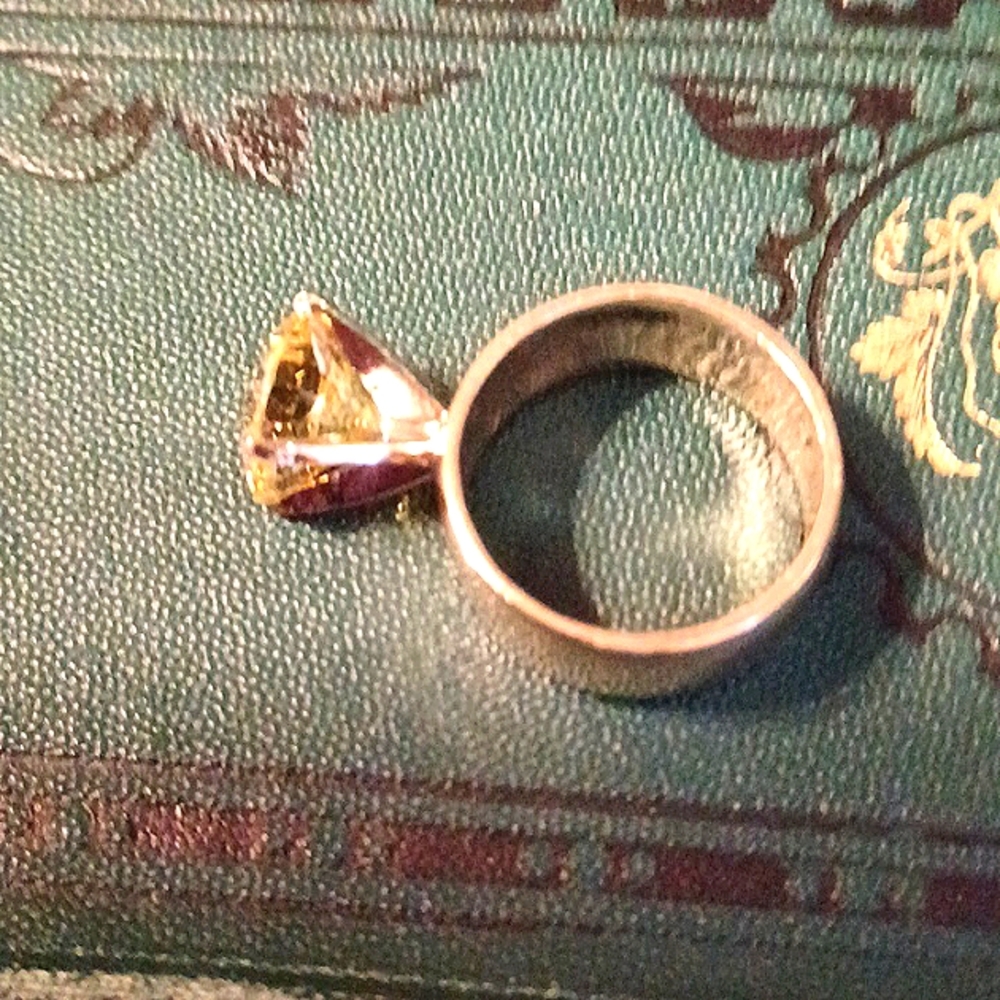 Woman's ring - Picture 4 of 4